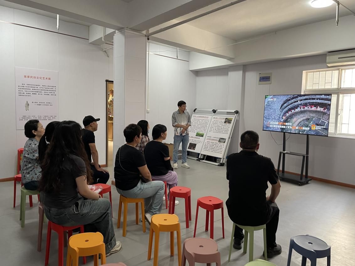 九三學社鄭州市管城一支社、管城二支社組織參觀鄭州瞻世客家文化博物館