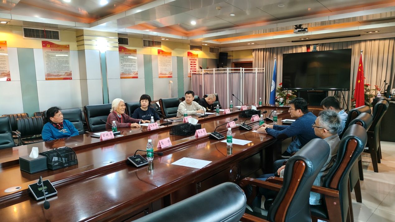 九三學(xué)社鄭州市管城三支社召開(kāi)“凝心鑄魂強(qiáng)根基、團(tuán)結(jié)奮進(jìn)新征程”主題教育座談會(huì)